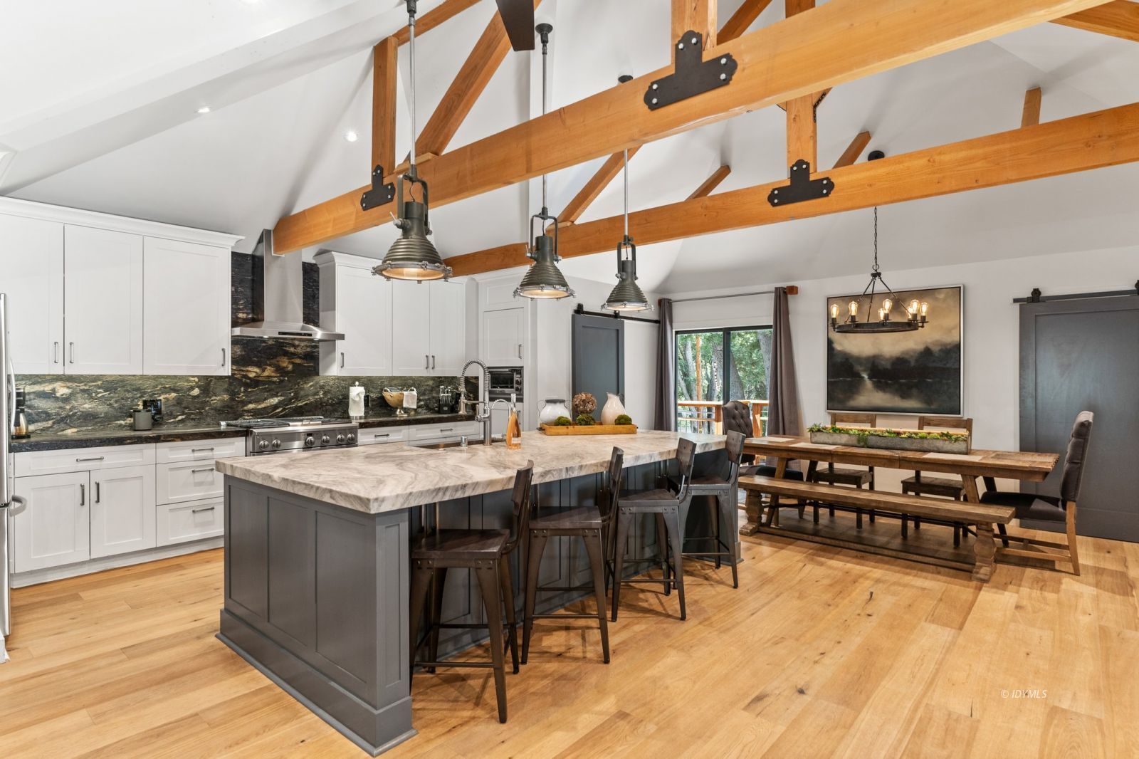 25010 Tahquitz Road Idyllwild, CA 92549 - Photo 15 of 93 Kitchen - Open beams