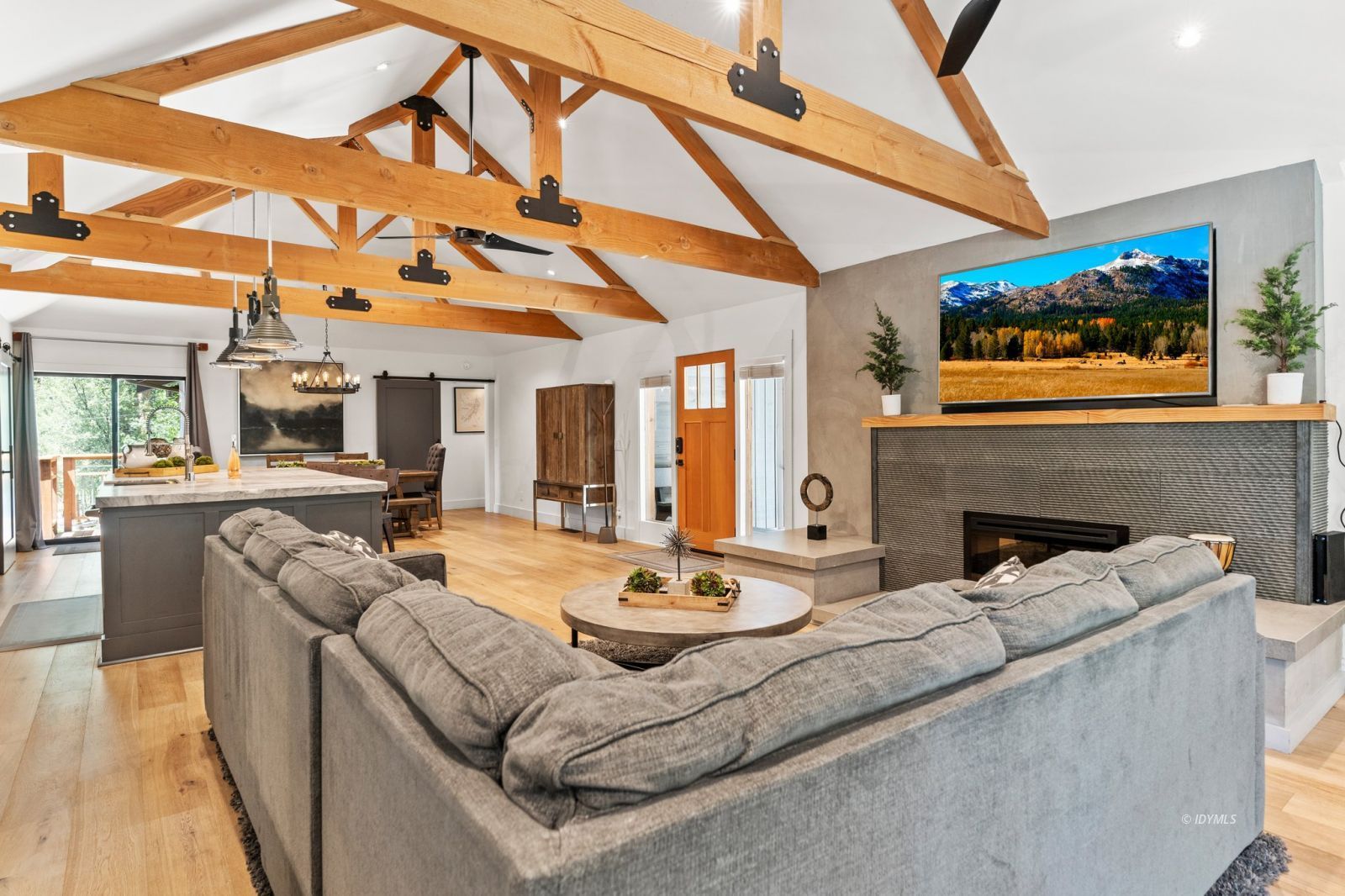 25010 Tahquitz Road Idyllwild, CA 92549 - Photo 18 of 93 Living area