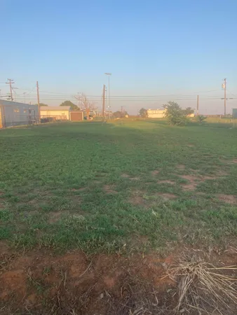 $34,500 | 1202 South 3rd Street, Brownfield, TX 79316