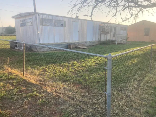 $34,500 | 1202 South 3rd Street, Brownfield, TX 79316
