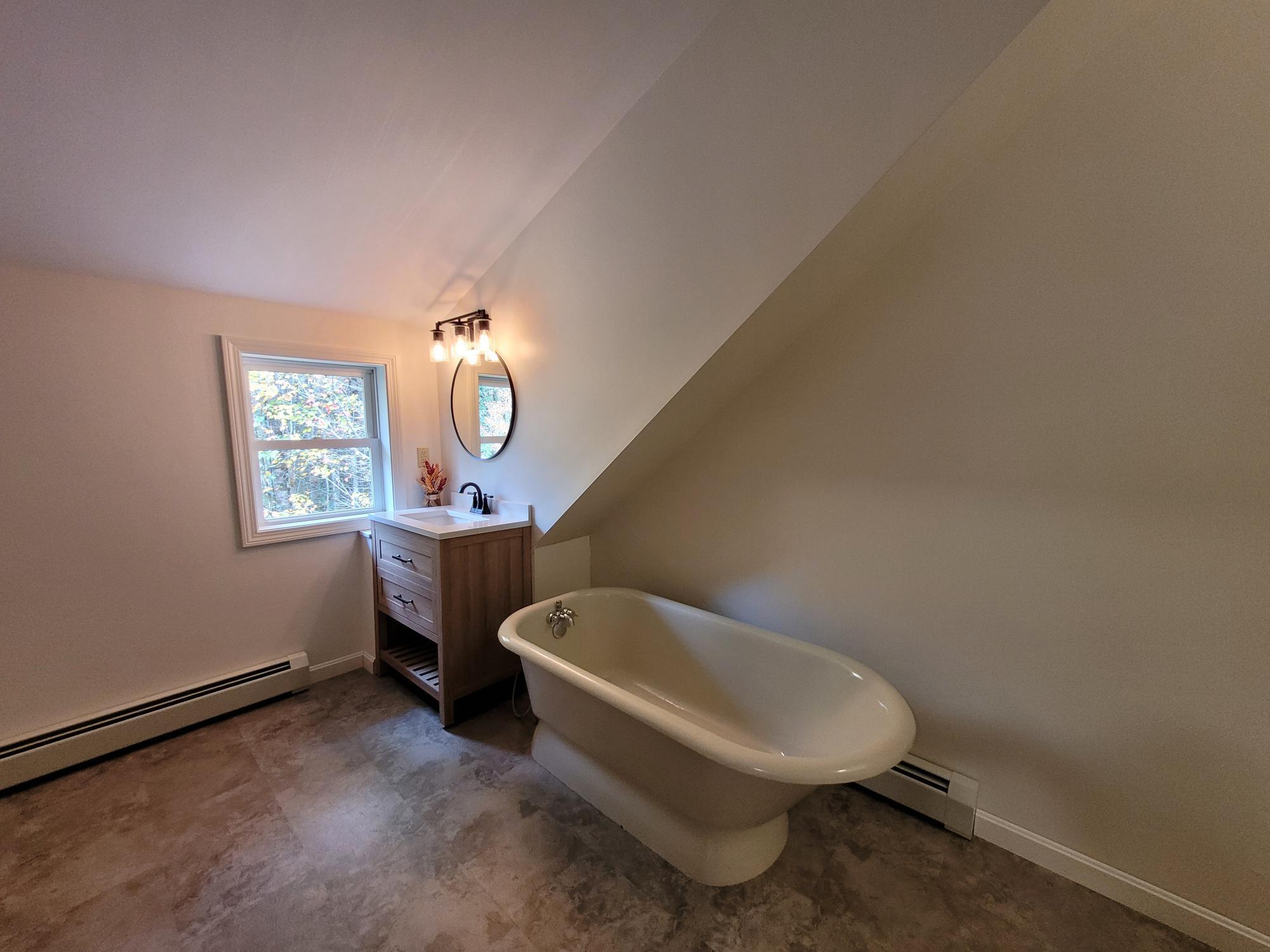 90 Old Norridgewock Road Fairfield, ME 04937 - Photo 32 of 45 2nd Floor Bath
