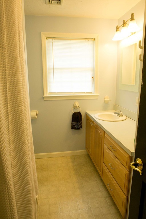762 Northfield Road Lunenburg, MA 01462 - Photo 13 of 21