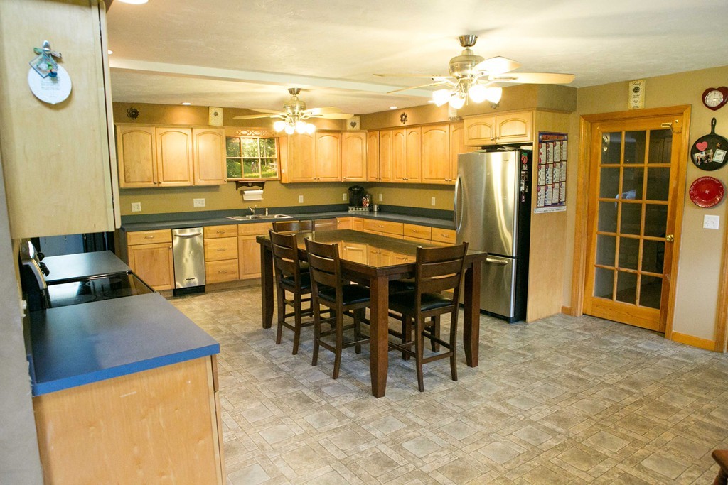 762 Northfield Road Lunenburg, MA 01462 - Photo 4 of 21