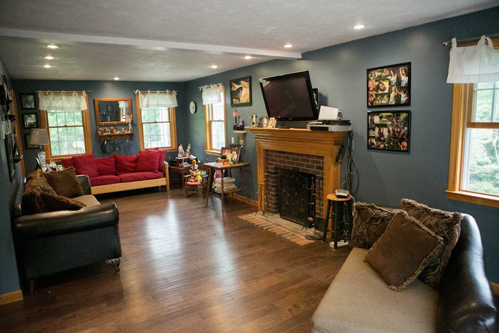 762 Northfield Road Lunenburg, MA 01462 - Photo 7 of 21