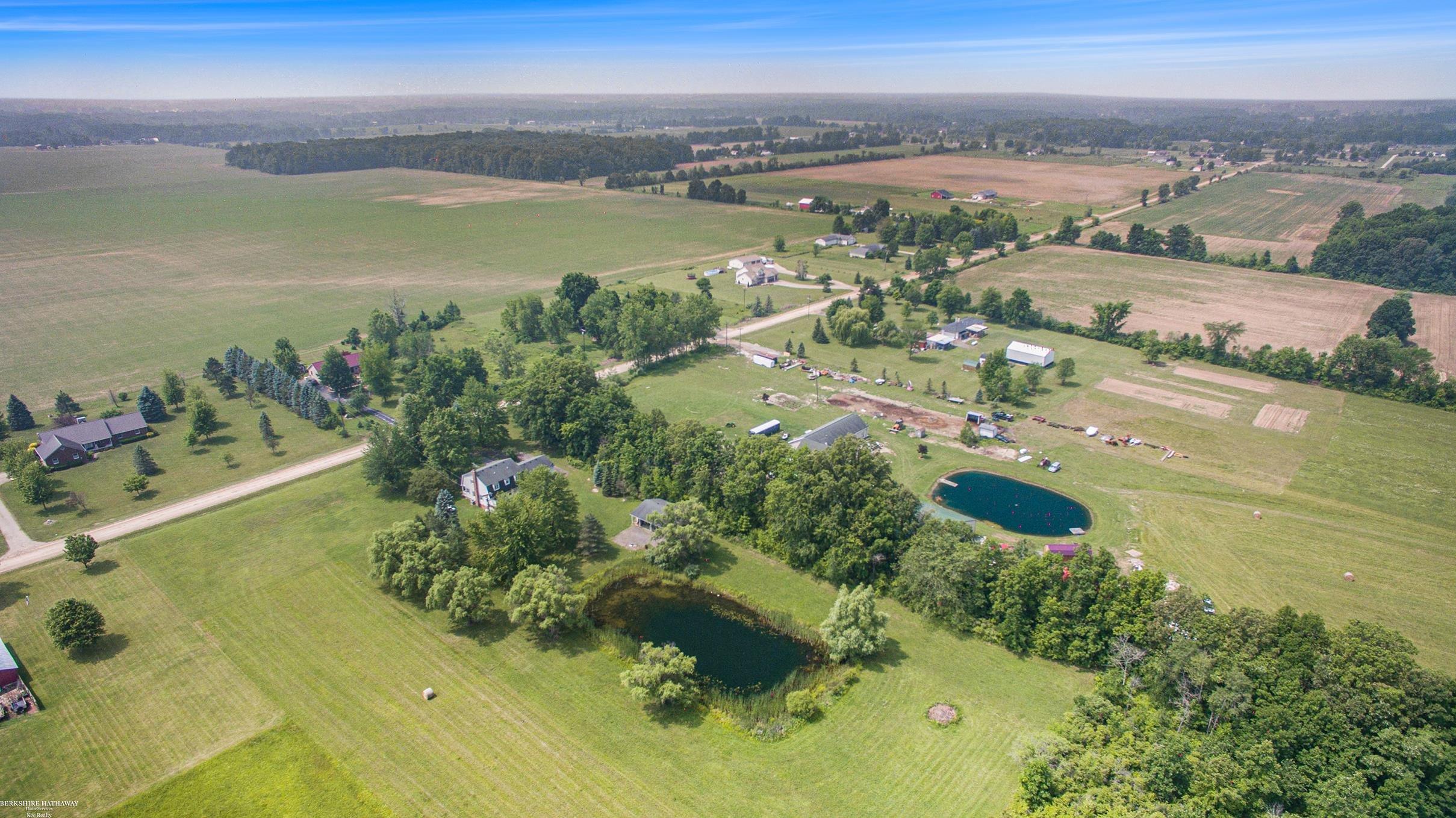 12606 Dunn Road Memphis, MI 48041 - Photo 8 of 34 50113834-7.JPG