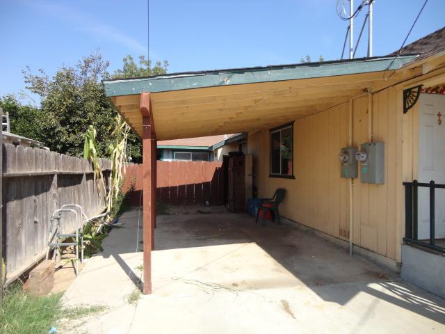 274 West Elizabeth Avenue Reedley, CA 93654 - Photo 2 of 23