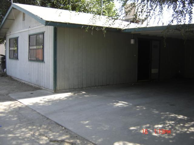 274 West Elizabeth Avenue Reedley, CA 93654 - Photo 11 of 23
