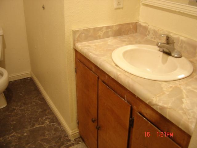 274 West Elizabeth Avenue Reedley, CA 93654 - Photo 16 of 23