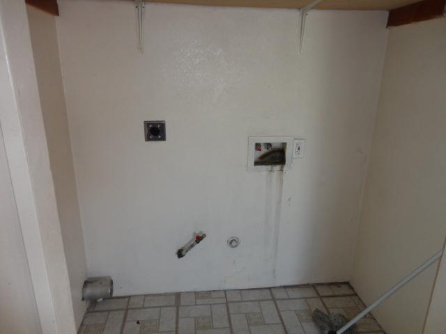 274 West Elizabeth Avenue Reedley, CA 93654 - Photo 5 of 23