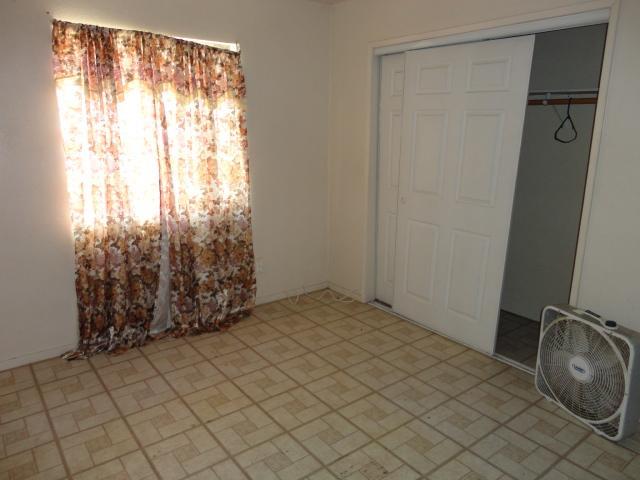 274 West Elizabeth Avenue Reedley, CA 93654 - Photo 8 of 23