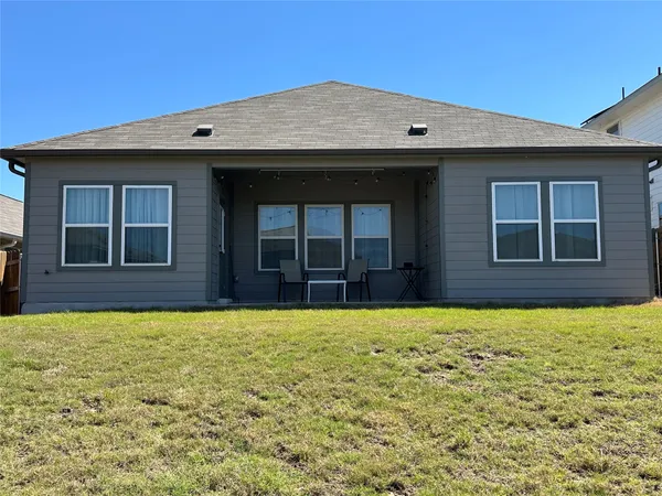 a view of a tennis court