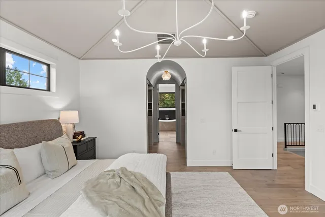 $4,199,000 | 10789 Southeast 10th Street, Bellevue, WA 98004