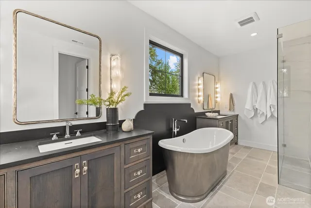 $4,199,000 | 10789 Southeast 10th Street, Bellevue, WA 98004