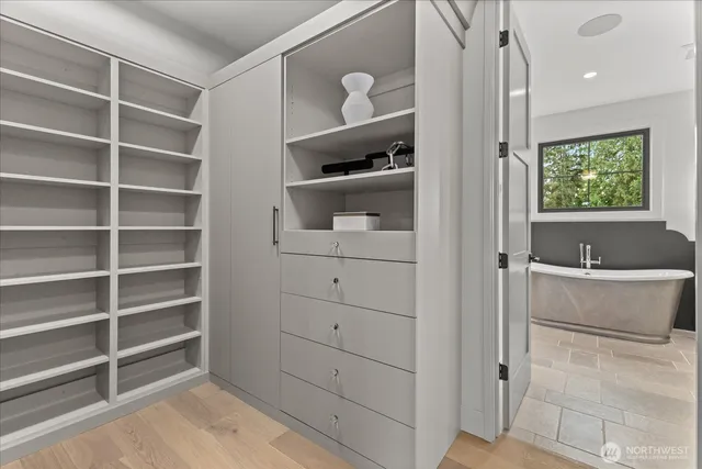 $4,199,000 | 10789 Southeast 10th Street, Bellevue, WA 98004