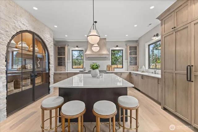 $4,199,000 | 10789 Southeast 10th Street, Bellevue, WA 98004