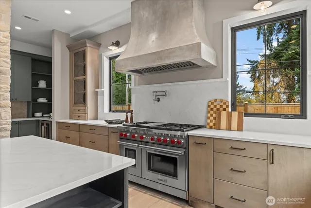 $4,199,000 | 10789 Southeast 10th Street, Bellevue, WA 98004