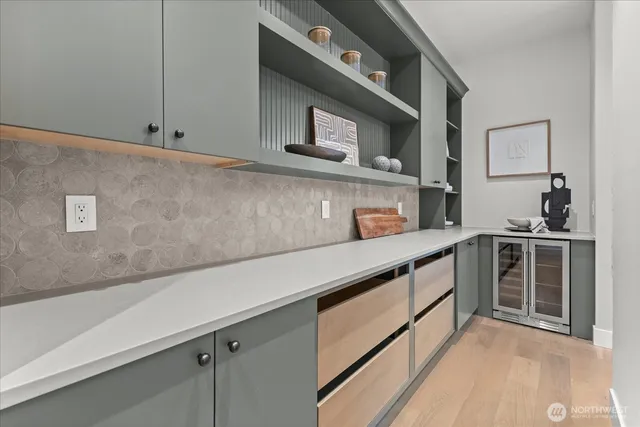 $4,199,000 | 10789 Southeast 10th Street, Bellevue, WA 98004