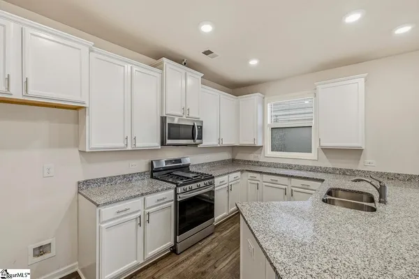 $349,900 | 14 Corsica Court, Simpsonville, SC 29681