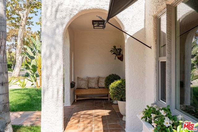 $1,925,000 | 626 North Cahuenga Boulevard, Los Angeles, CA 90004