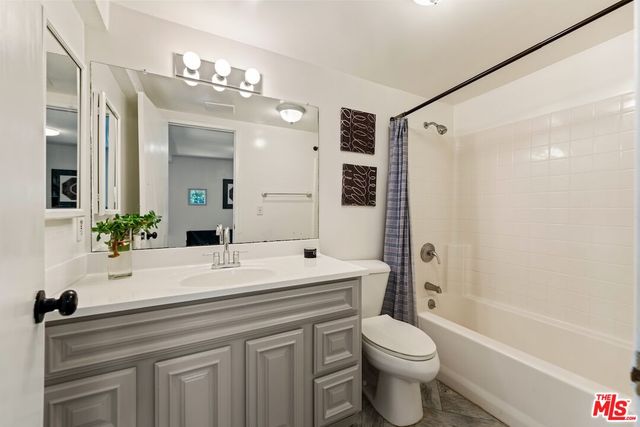 $1,925,000 | 626 North Cahuenga Boulevard, Los Angeles, CA 90004