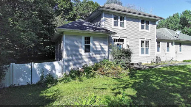 $519,900 | 2055 South Tanager Lane, Suamico, WI 54313