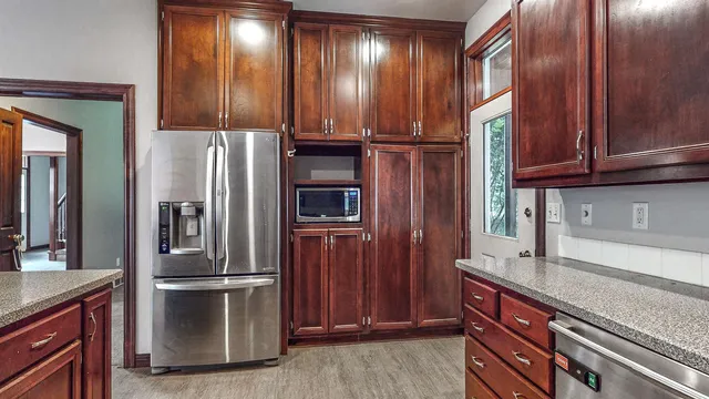 $519,900 | 2055 South Tanager Lane, Suamico, WI 54313