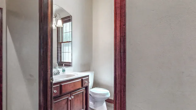 $519,900 | 2055 South Tanager Lane, Suamico, WI 54313