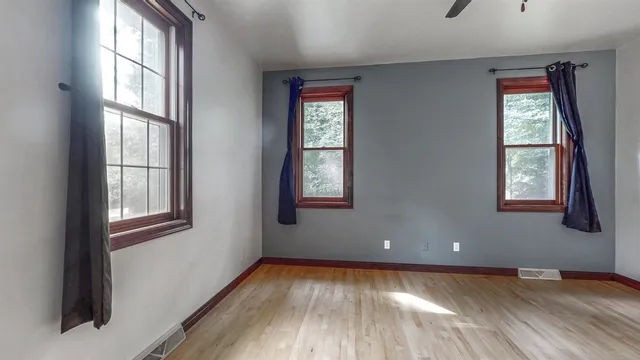 $519,900 | 2055 South Tanager Lane, Suamico, WI 54313