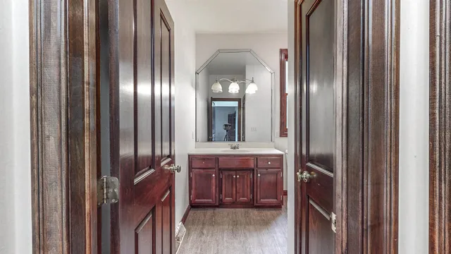 $519,900 | 2055 South Tanager Lane, Suamico, WI 54313