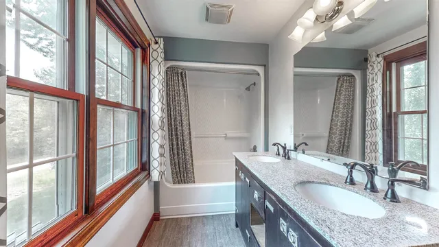 $519,900 | 2055 South Tanager Lane, Suamico, WI 54313