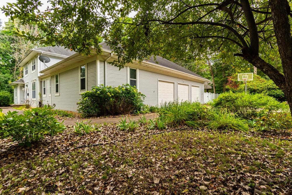 2055 South Tanager Lane Suamico, WI 54313 - Photo 57 of 70