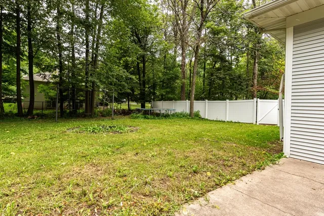 $519,900 | 2055 South Tanager Lane, Suamico, WI 54313