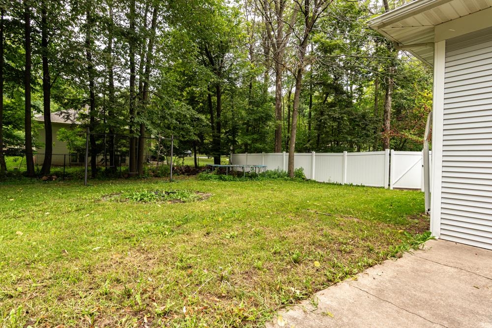 2055 South Tanager Lane Suamico, WI 54313 - Photo 63 of 70