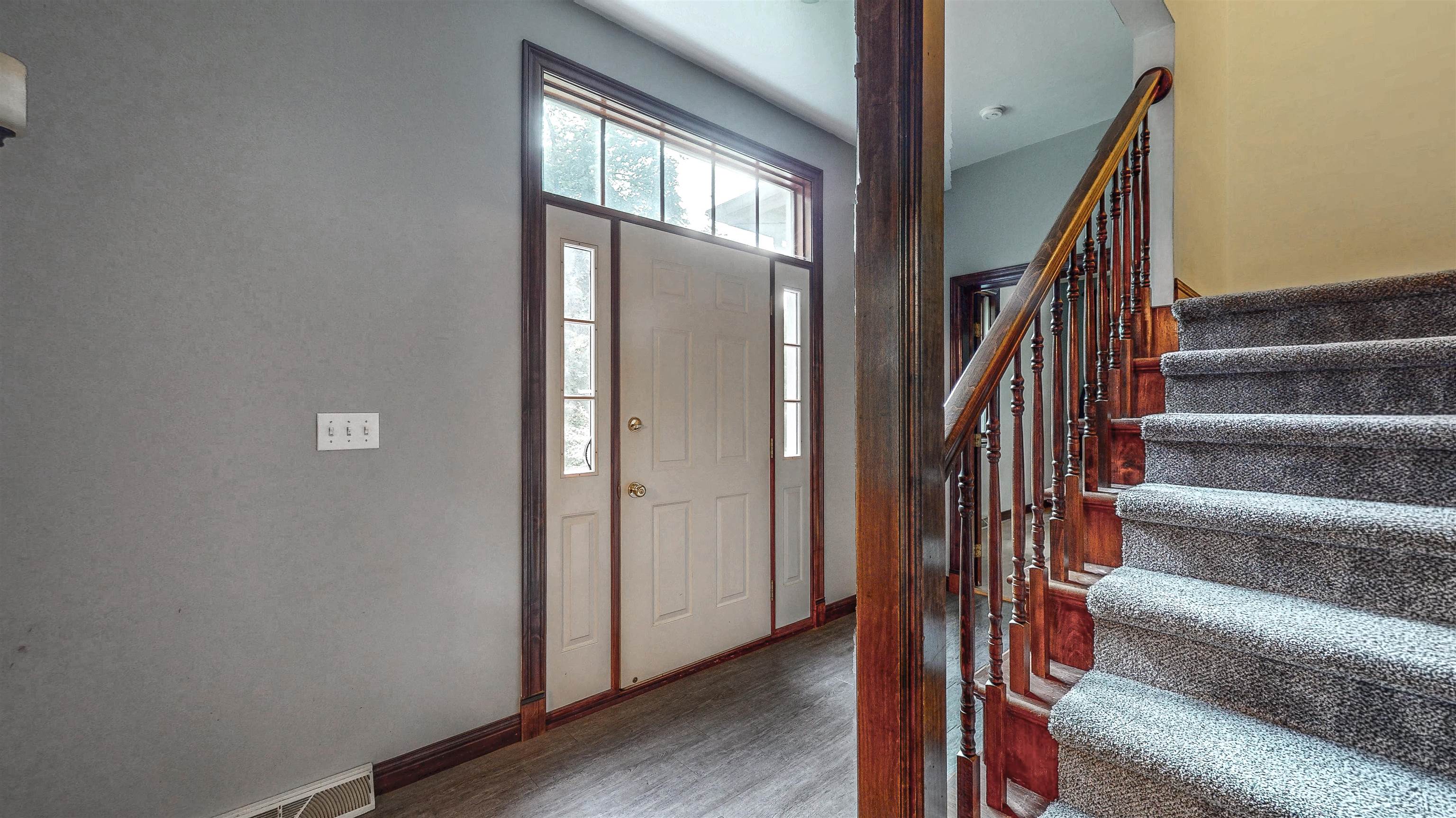 2055 South Tanager Lane Suamico, WI 54313 - Photo 7 of 70