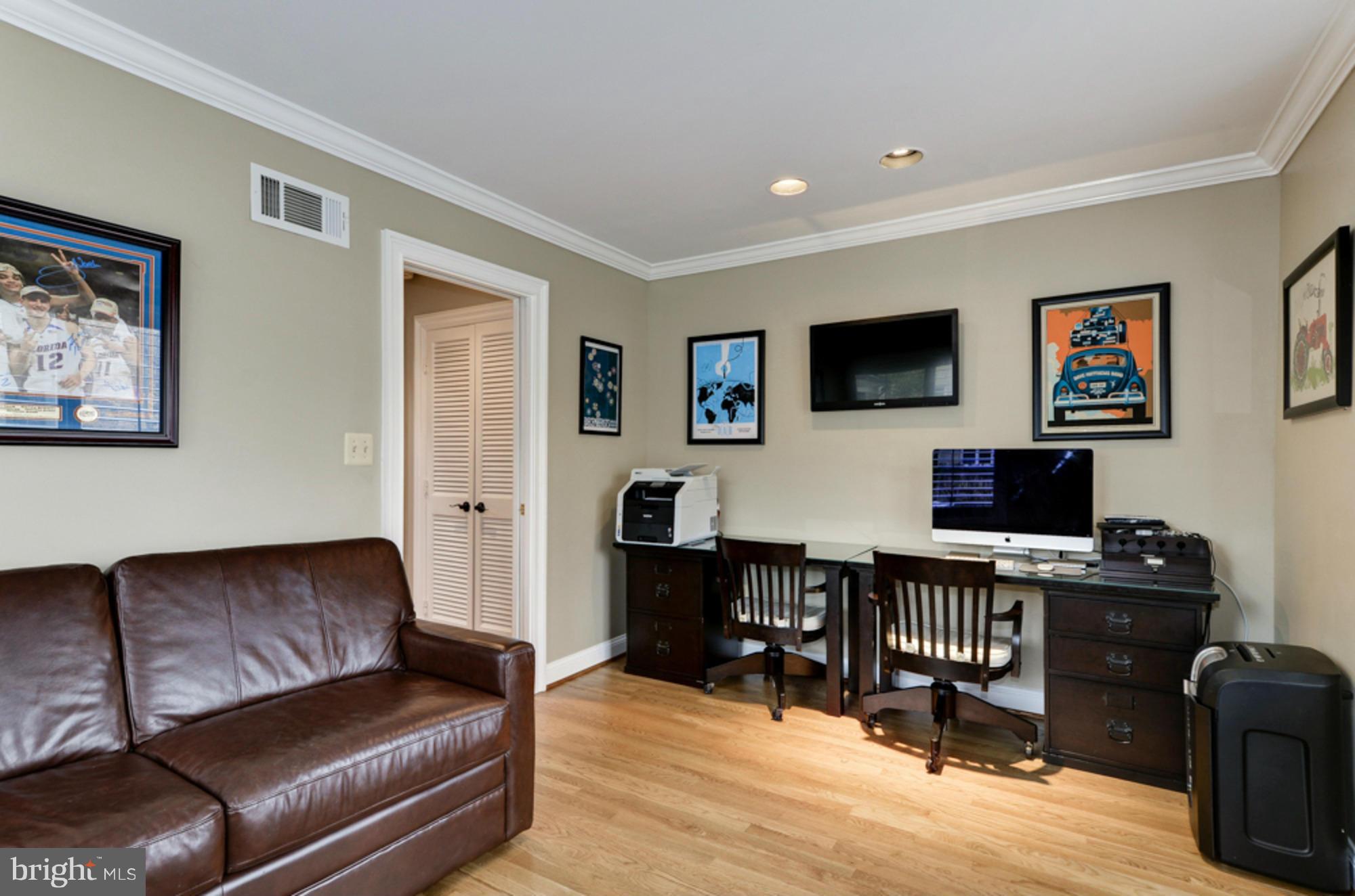 10021 Ormond Road Potomac, MD 20854 - Photo 14 of 26 Interior (General)