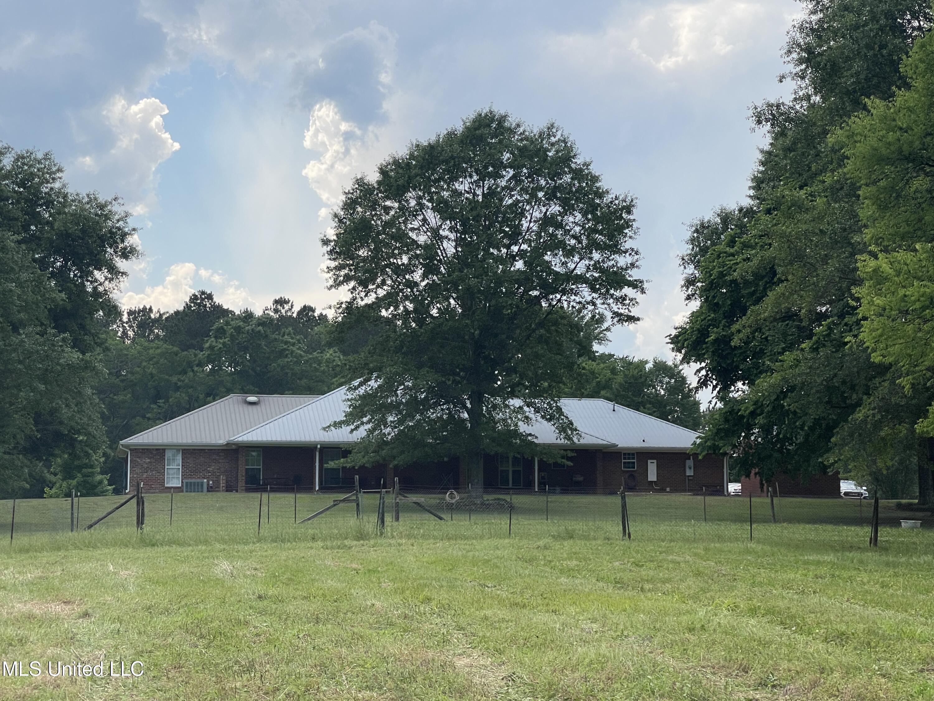 4780 County Line Road Carthage, MS 39051 - Photo 47 of 97 IMG_6100