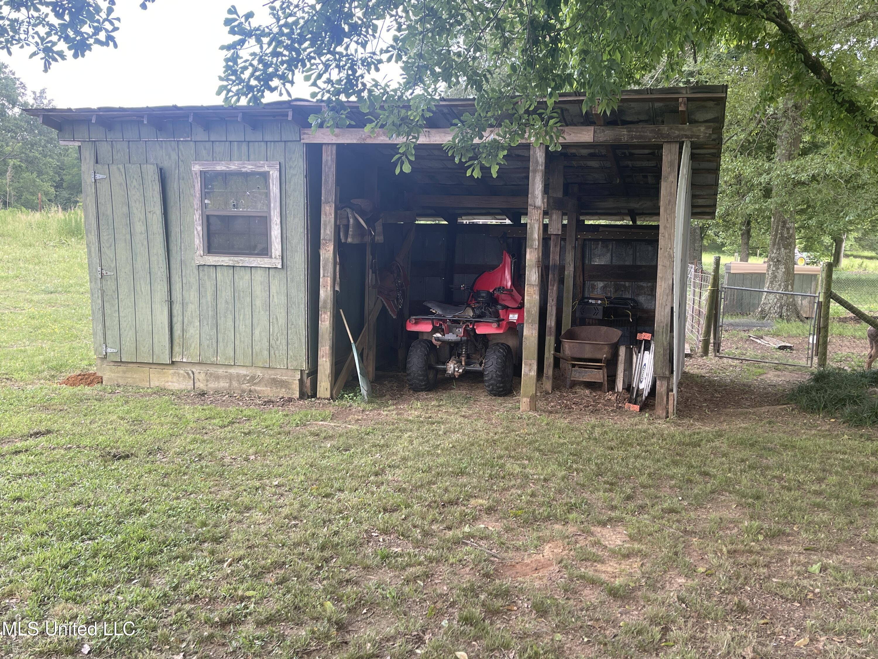 4780 County Line Road Carthage, MS 39051 - Photo 53 of 97 IMG_6083