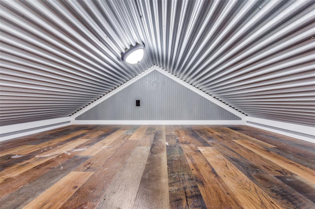 5001 Knob Hill Road, Unit D2D5 Azle, TX 76020 - Photo 10 of 16 a view of backyard with white walls