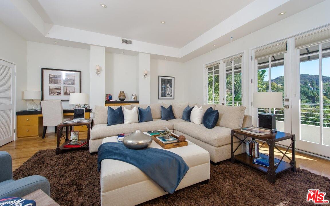 9713 Oak Pass Road Beverly Hills, CA 90210 - Photo 4 of 6 Gallery Image 4