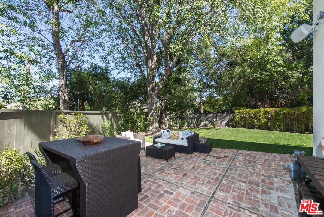 9713 Oak Pass Road Beverly Hills, CA 90210 - Photo 6 of 6 Gallery Image 6