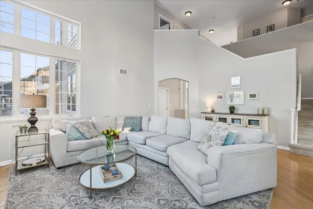 $649,000 | 6255 Murifield Drive, Gurnee, IL 60031