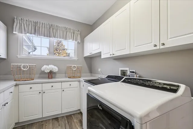 $649,000 | 6255 Murifield Drive, Gurnee, IL 60031