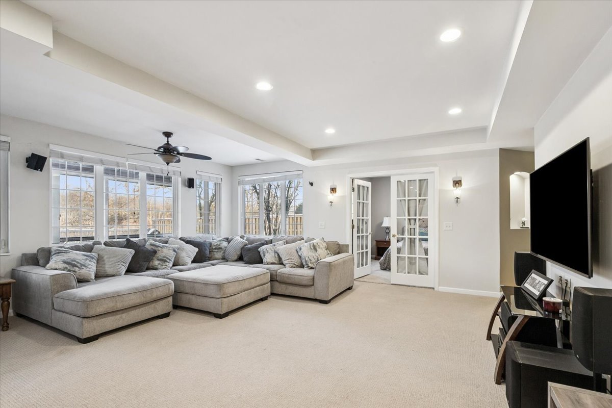 6255 Murifield Drive Gurnee, IL 60031 - Photo 25 of 48