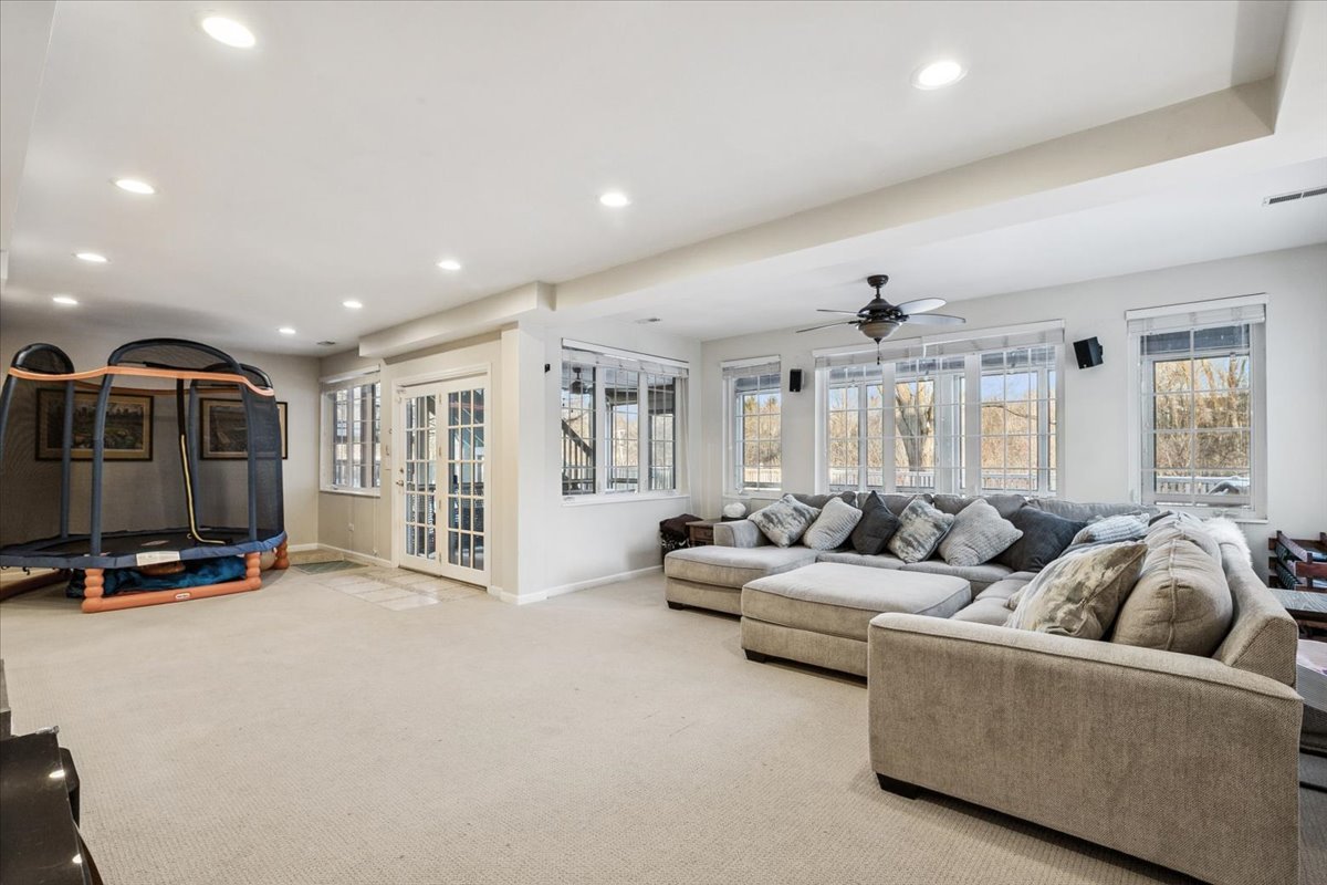 6255 Murifield Drive Gurnee, IL 60031 - Photo 26 of 48