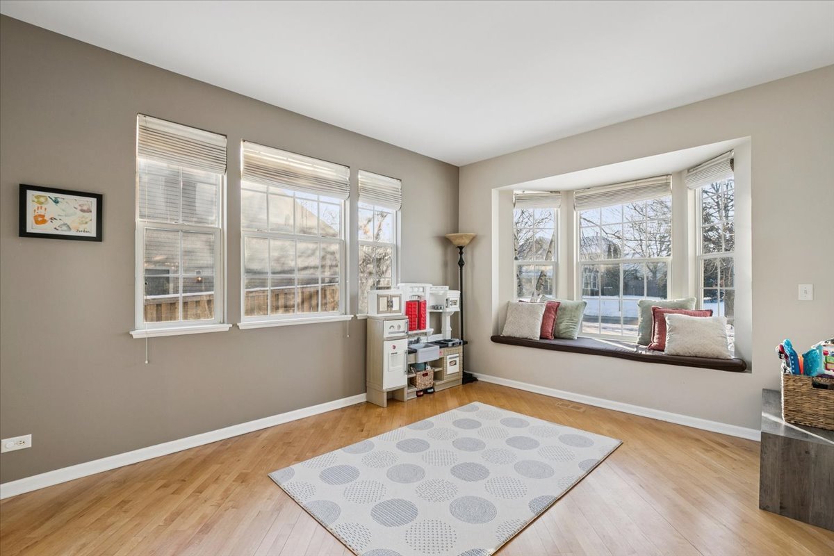 6255 Murifield Drive Gurnee, IL 60031 - Photo 3 of 48