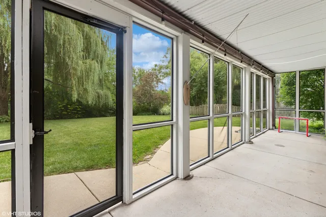 $649,000 | 6255 Murifield Drive, Gurnee, IL 60031