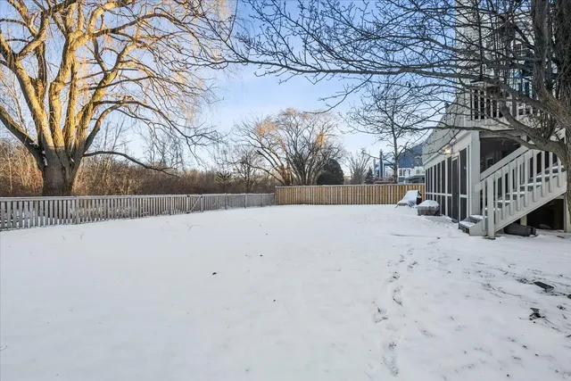 $649,000 | 6255 Murifield Drive, Gurnee, IL 60031