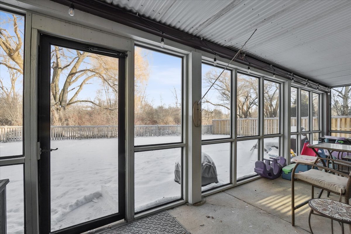 6255 Murifield Drive Gurnee, IL 60031 - Photo 44 of 48