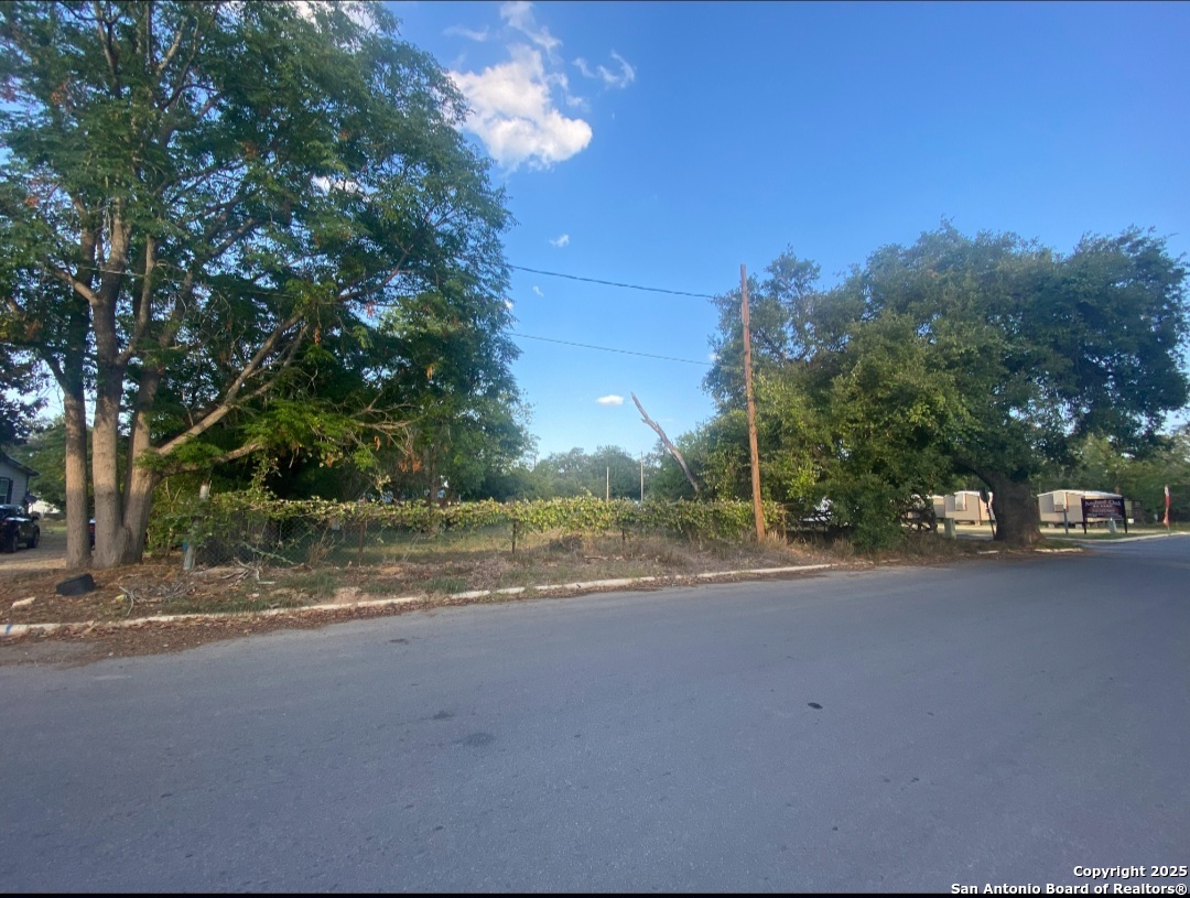 208 Jeff Street Pleasanton, TX 78064 - Photo 25 of 26