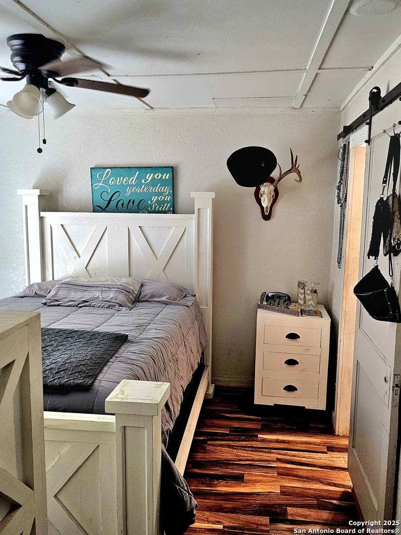 208 Jeff Street Pleasanton, TX 78064 - Photo 9 of 26